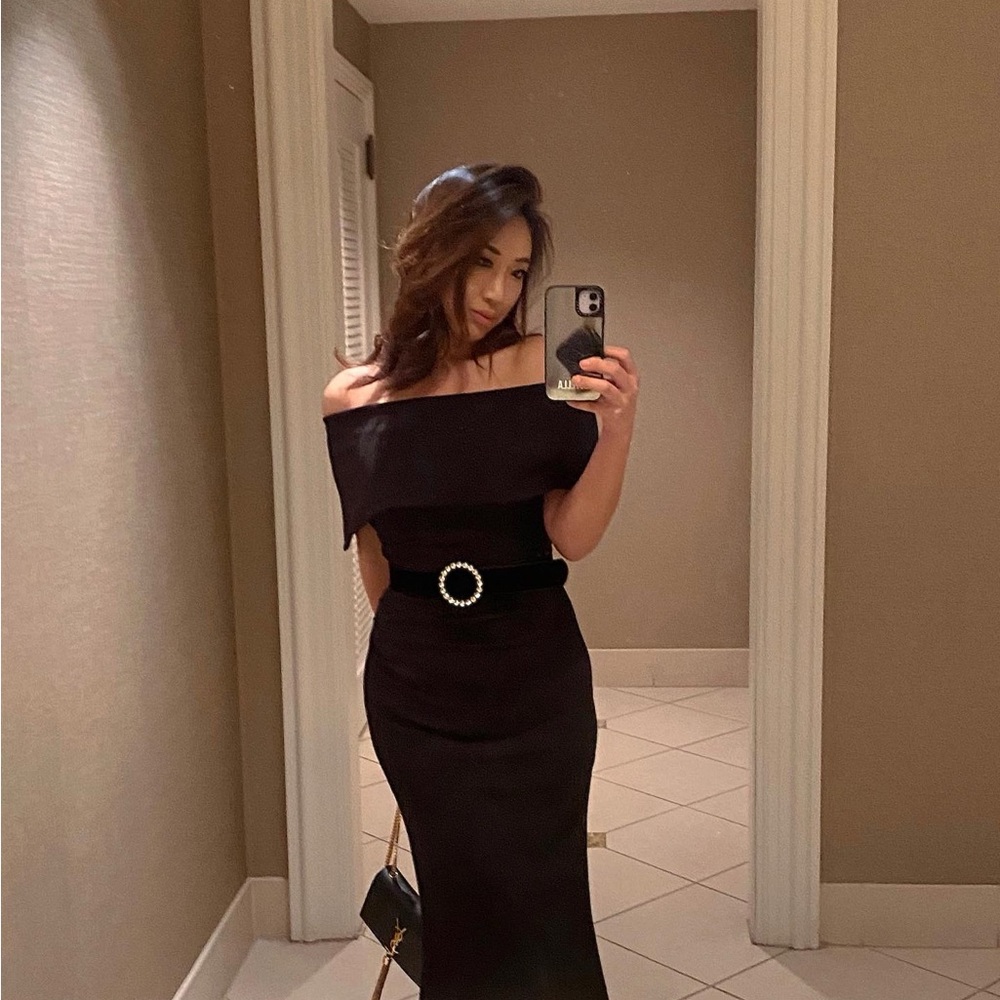 Black Off-Shoulder Long Dress